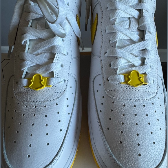 Nike x Snapchat - Limited Release Air Force 1 - Size 12 - Picture 2 of 5